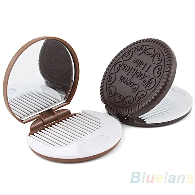 1Pcs Biscuit‑Shape Pocket Mirror With Comb Princess Style Mini Portable Folding Chocolate Biscuit Makeup Mirror Beauty Accessory