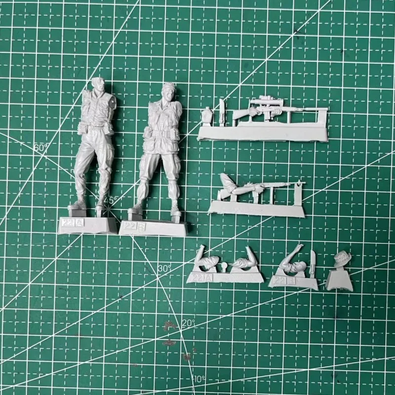 1/35 Scale Resin Figure Assembled Model Kit Miniature Toy U. S. Army Sniper Team, Vietnam 2 Soldier Unassembled & Unpainted