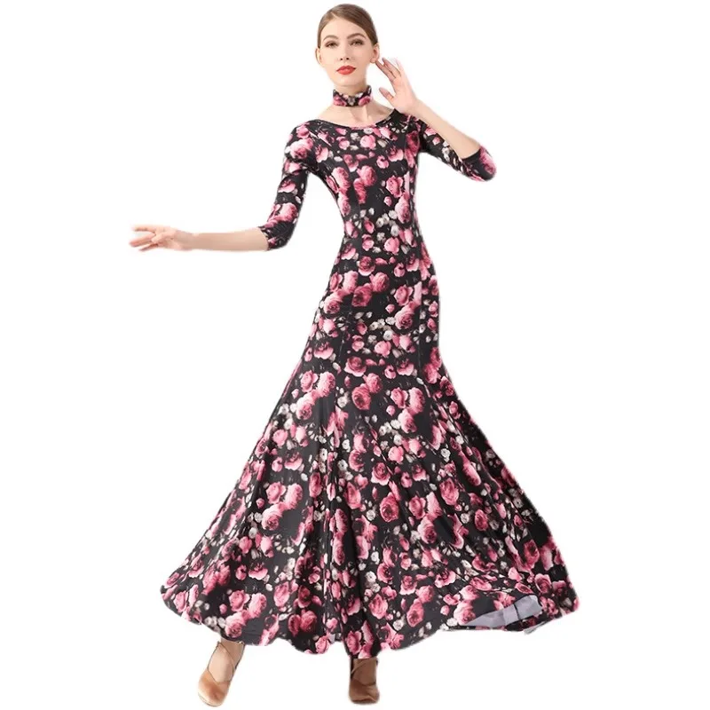 Nuovo abito da ballo standard con stampa floreale a mezze maniche per le donne Abito da ballo flamenco Valzer Costumi di danza spagnola Abito da ballo