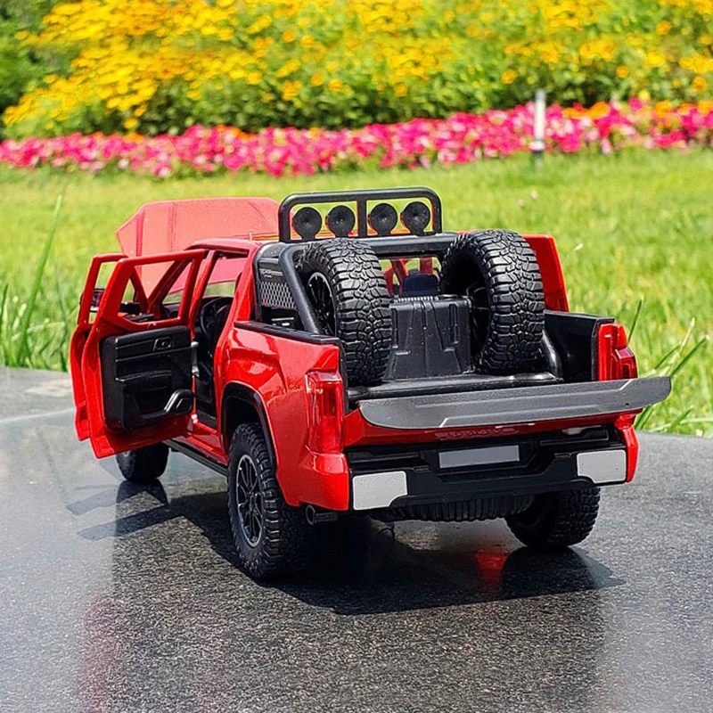 1/24 Diecast Tundra Wheel Off-road Vehicle SUV Alloy Model Series Car Simulation Kids Sound Light Toy Collection