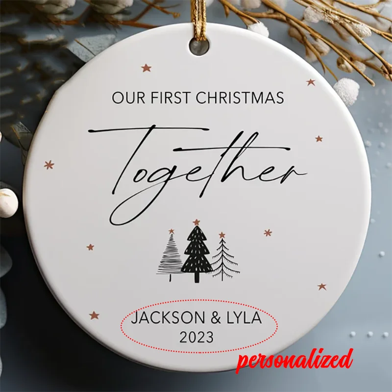 Personalisierter Weihnachtsanhänger mit den Namen des Paares zum ersten gemeinsamen Weihnachten, Weihnachtsdeko 2024, Deko für das Weihnachtsfest, Heimdekoration. – Detail 2