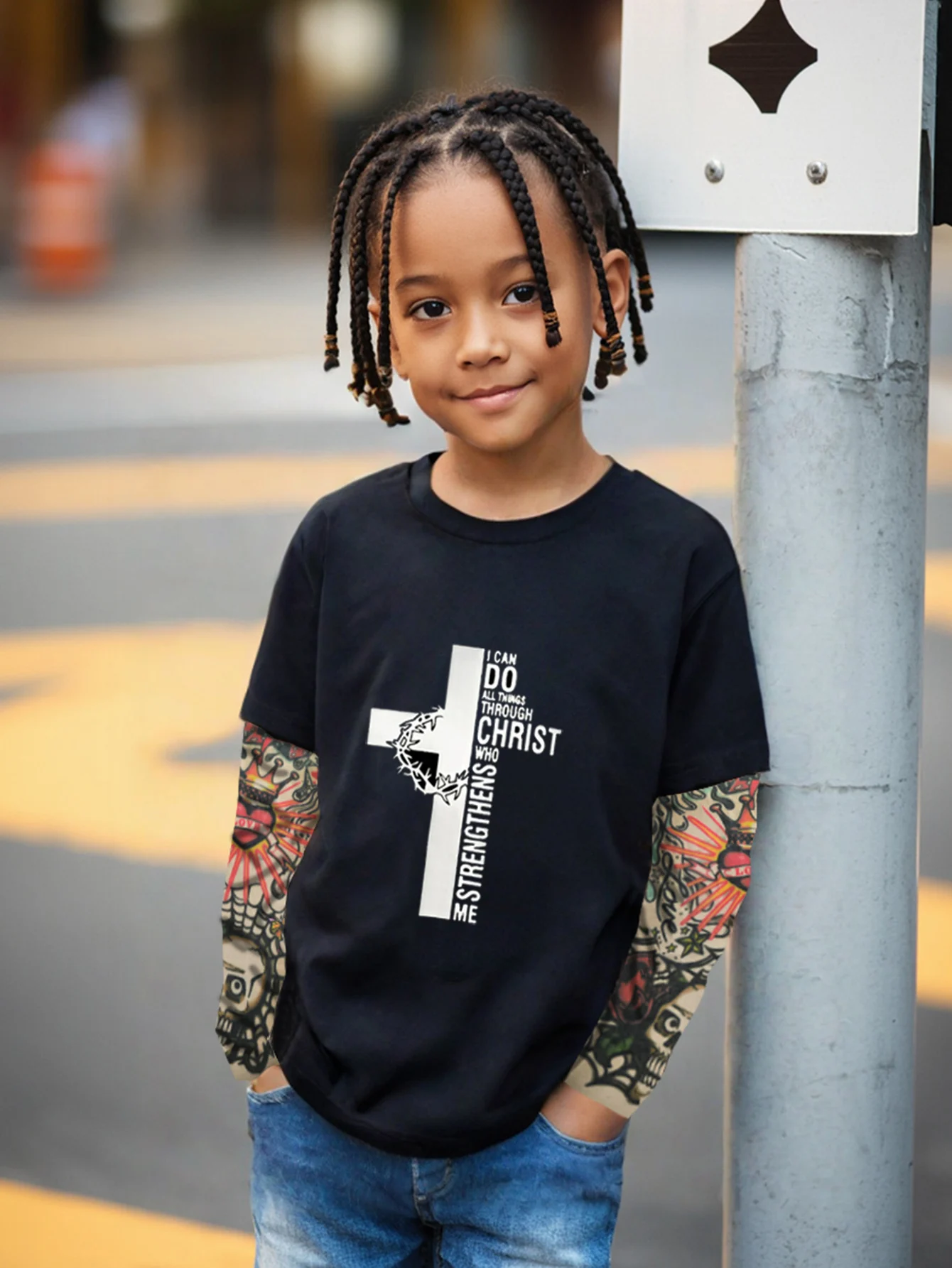 Boy's Cool Fake Tattoo Mesh Sleeve T-Shirt with Cross Bible Verse Print, Trendy Streetwear Top for Kids, Unique Spliced Design