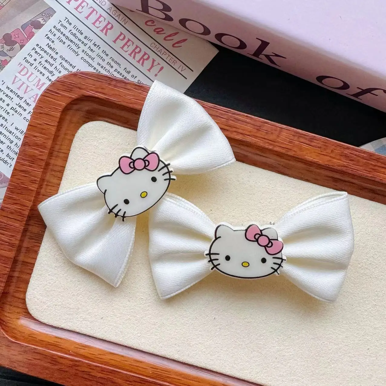 

Sanrio Hello Kitty Simple Ins Cute Kitten Bow Hairpin Girl Heart Bangs Side Clip Cartoon Gentle Headdress Hairpin Girl Gift New