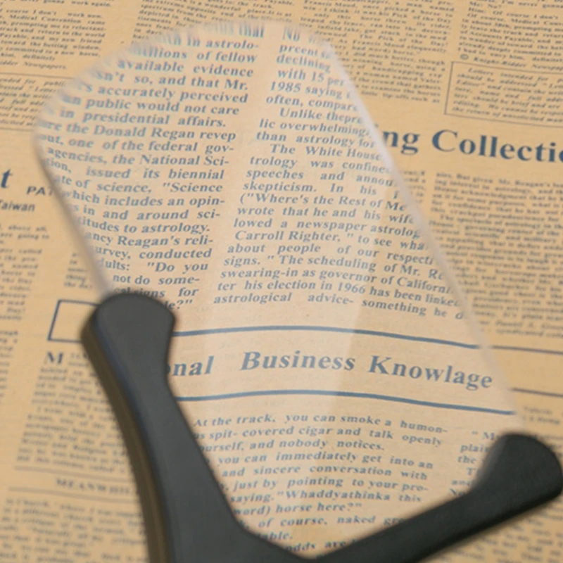 Glass with Light- LED Illuminated Magnifier- with 2.5X 25X High Magnification Lightweight Handhold