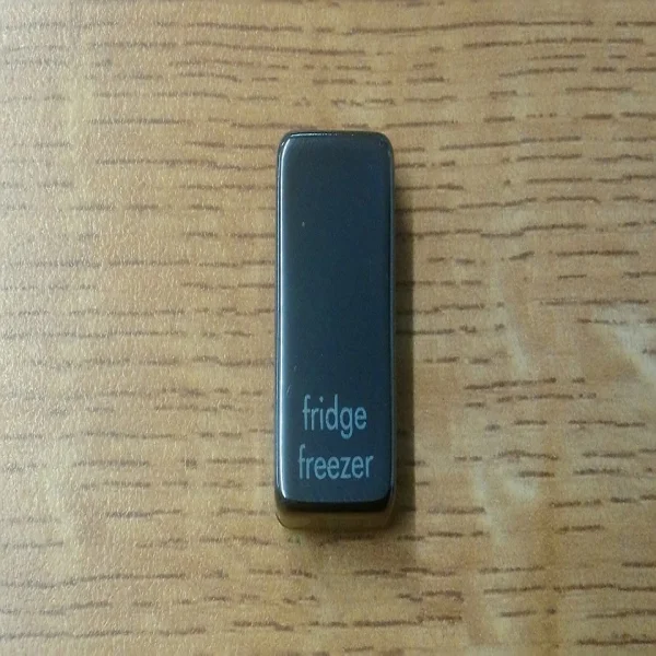 

Превосходный черный никелевый холодильник Zer с гравировкой, сетчатая крышка, новый оригинальный точечный Plc