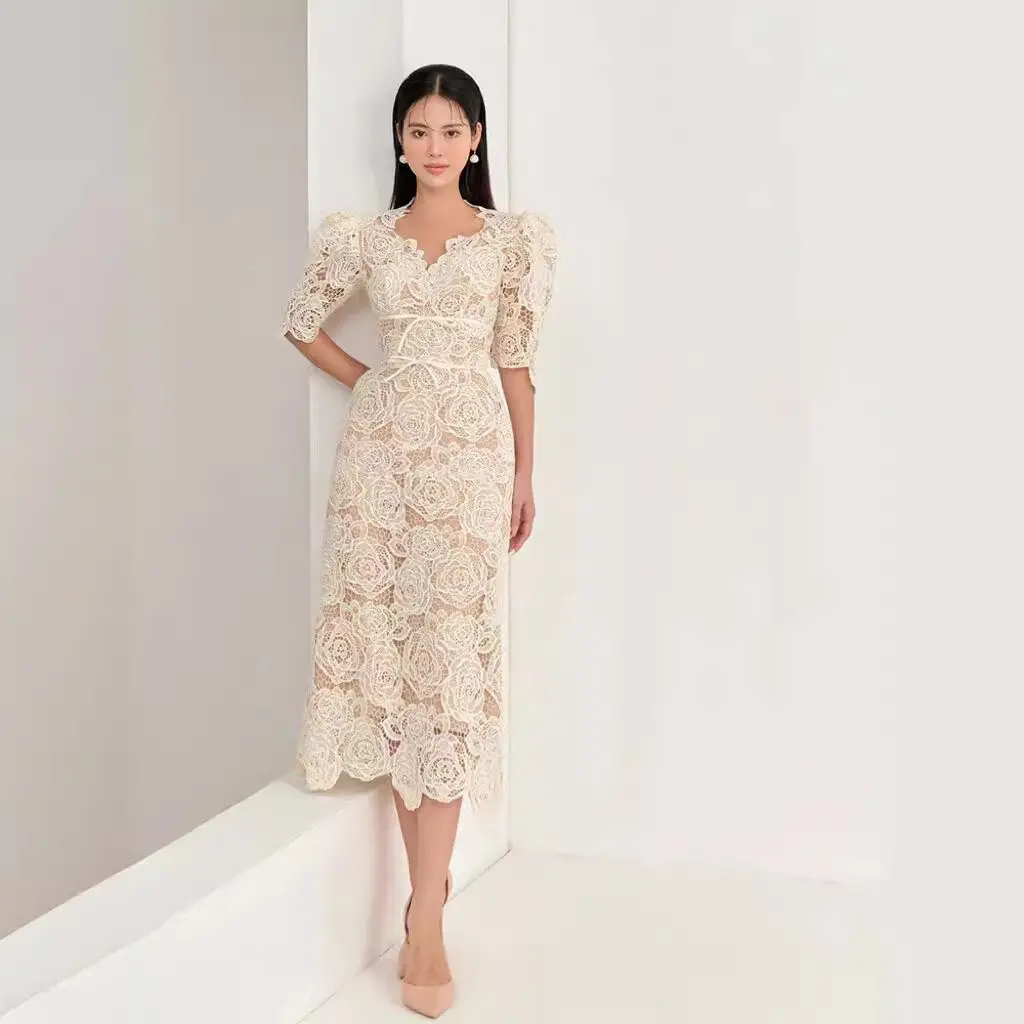 Specjalny projekt Wiosenna i letnia koronkowa haftowana sukienka z krótkim rękawem Spódnica towarzyska