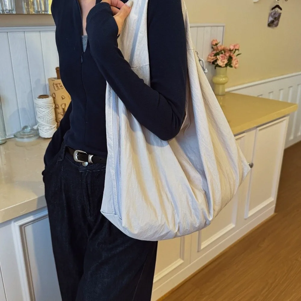 Neue Nylon-Schultertasche, Einfarbig, Große Kapazität, Unterarmtasche, Wasserdicht, mit Reißverschluss, Einkaufstasche für Frauen und Mädchen – Detail 7