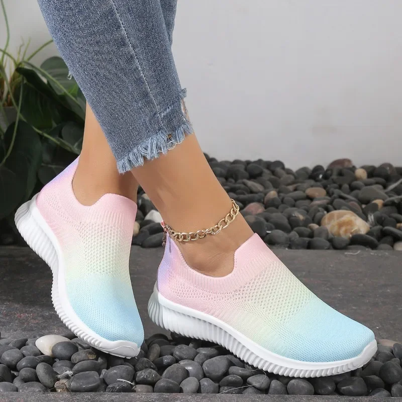 Fashion Gradient Color Women Flats Shoes Breathable Mesh Platform Sneakers Slip on Soft Ladies Casual Shoes Women Tennis Flats