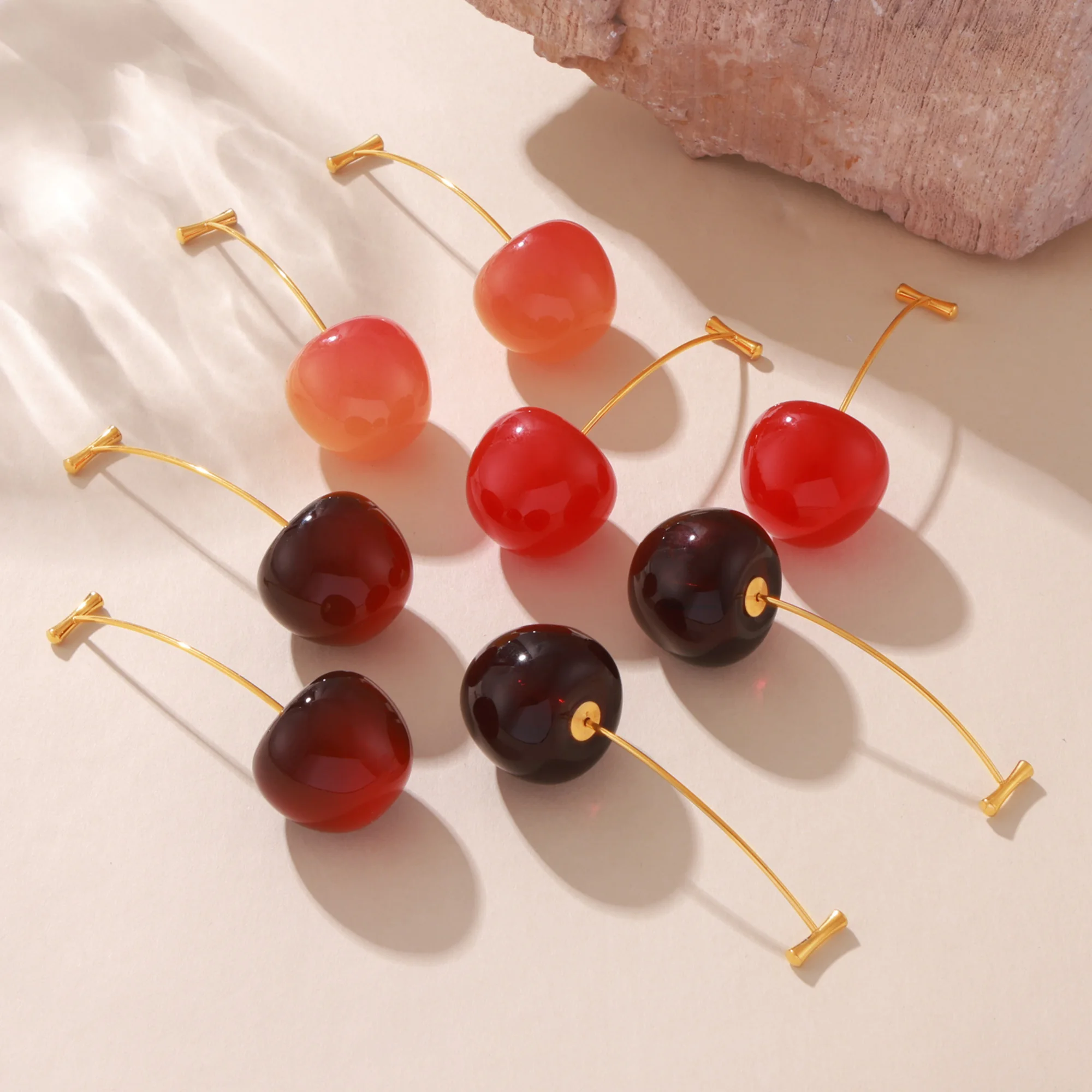 Sweet Women\'s Resin Cherry Shape Earring 18k Gold Plated Stainless Steel Studs With Cute Fruit Charms Dangle Earring For Women
