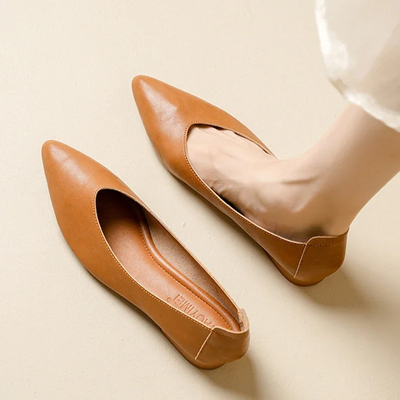 Neue Frühjahr Einzigen Leder Schuhe Frau Niedrigen Ferse Mokassins Candy Farbe Weiche Leder Pumpen Flach Mund Zapatos De Tacón Mujer