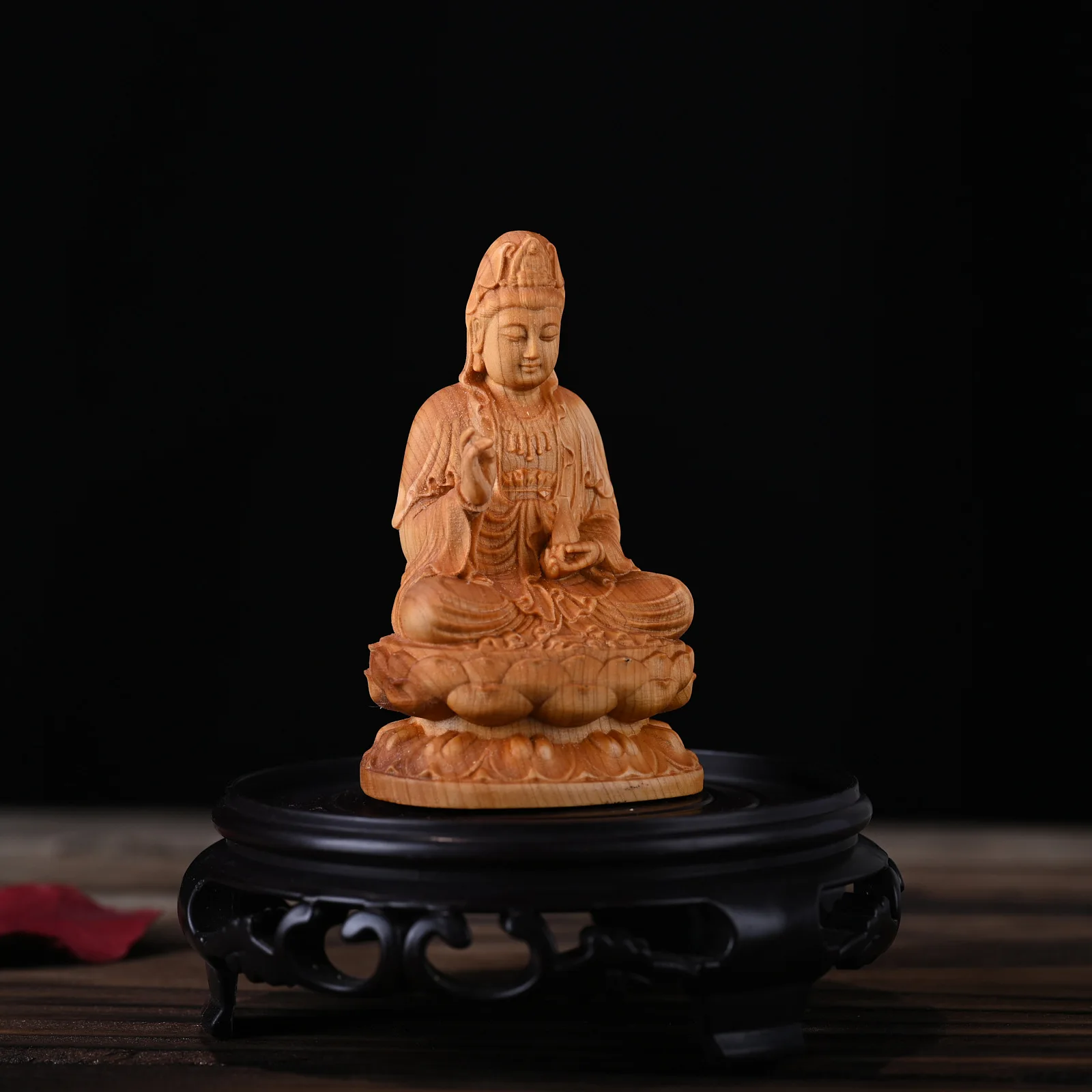 Buddha Statue Wooden Guanyin Figures Solid Wood Carving Home Interior Living Room Bodhisattva Buddha Figurine Wooden Gift