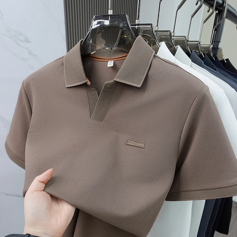 Hochwertiges Marken-Sommer-Polohemd mit kurzen Ärmeln für Herren, exquisites Abzeichen-Design, atmungsaktives und bequemes T-Shirt-Oberteil – Detail 9