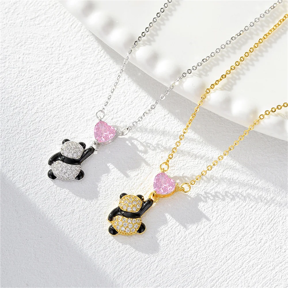 

Korean S925 Silver Heart-Picking Panda Necklace, Ice Flower Stone Heart Pendant, Niche High-End Women's Collar