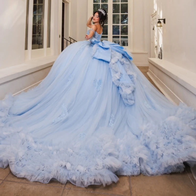 Sky Blue Shiny Quinceanera Dresses Off Shoulder Ball Gown Sweet 16 Dress Applique Lace Beading Crystal Tiered Tull Birthday 3