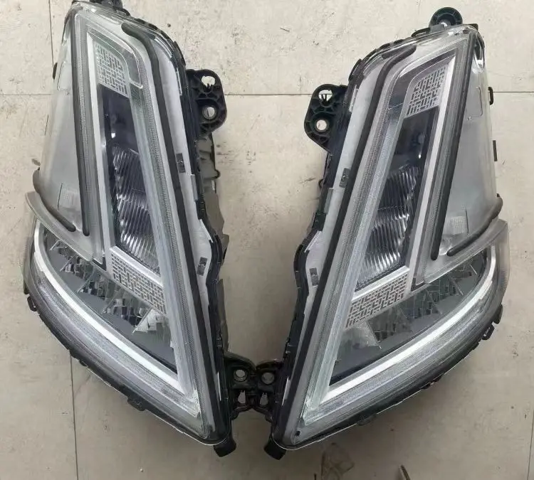 Truck Headlight for VOLVO FH/FH16/FM/FMX V5 OEM 23752800 23752806 23752827 23752834 23752804 23752809 23752829 23752836