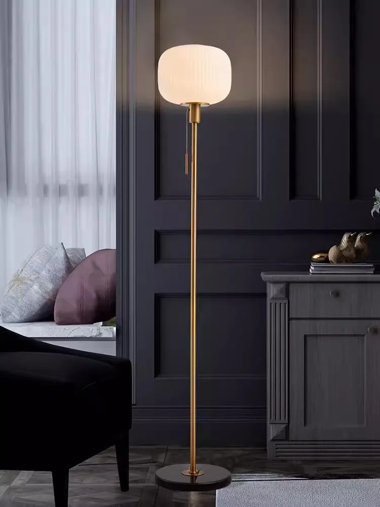 Nordic Design Luxury Warm Glass Floor Lamp with Pull Switch Led E27 Gold Lustre Vertical Table Lamp for Living Room Decor Home