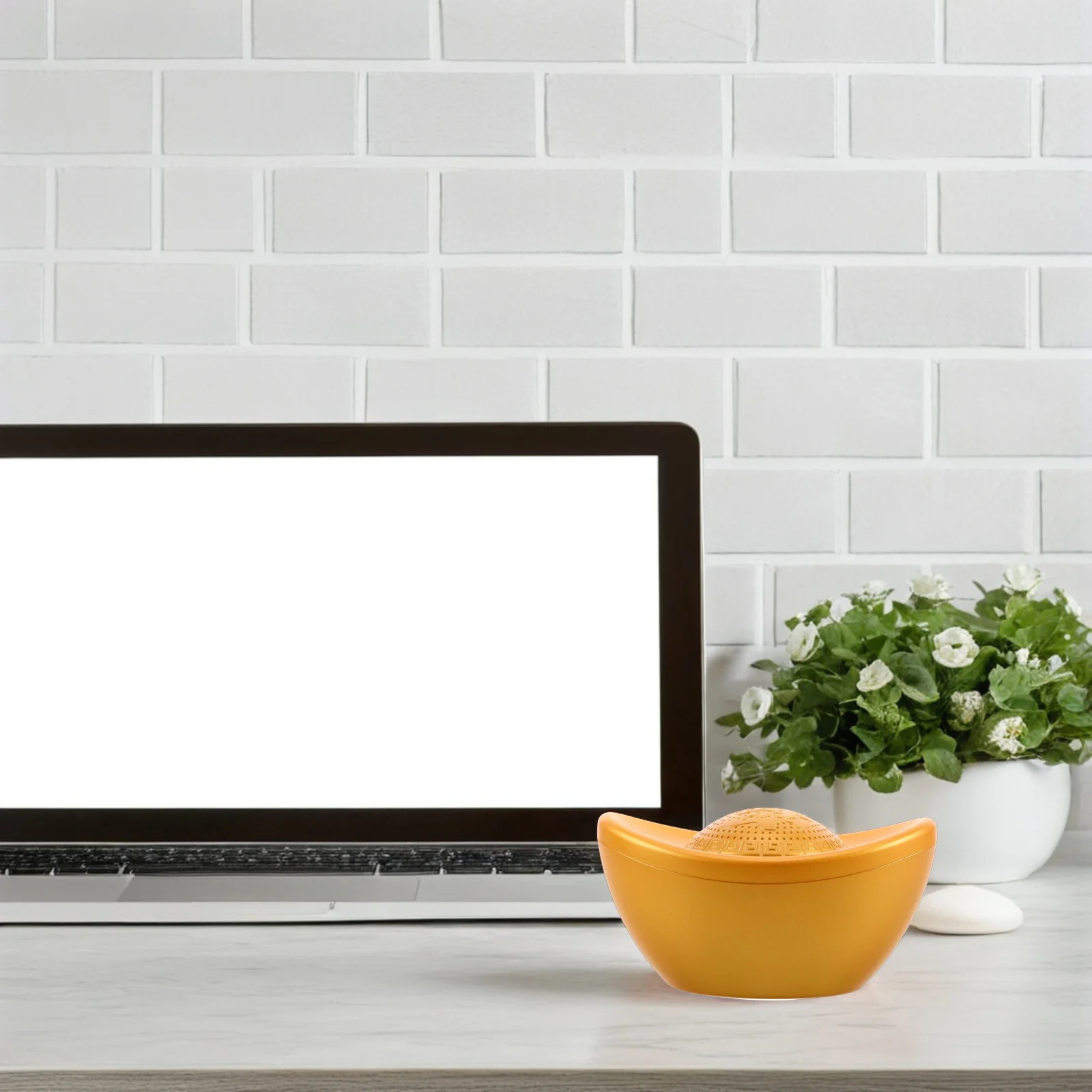 

Speaker Mini Yuanbao Shape Portable Subwoofer Usb Card Playback For Outdoor Travel Hiking Car Use