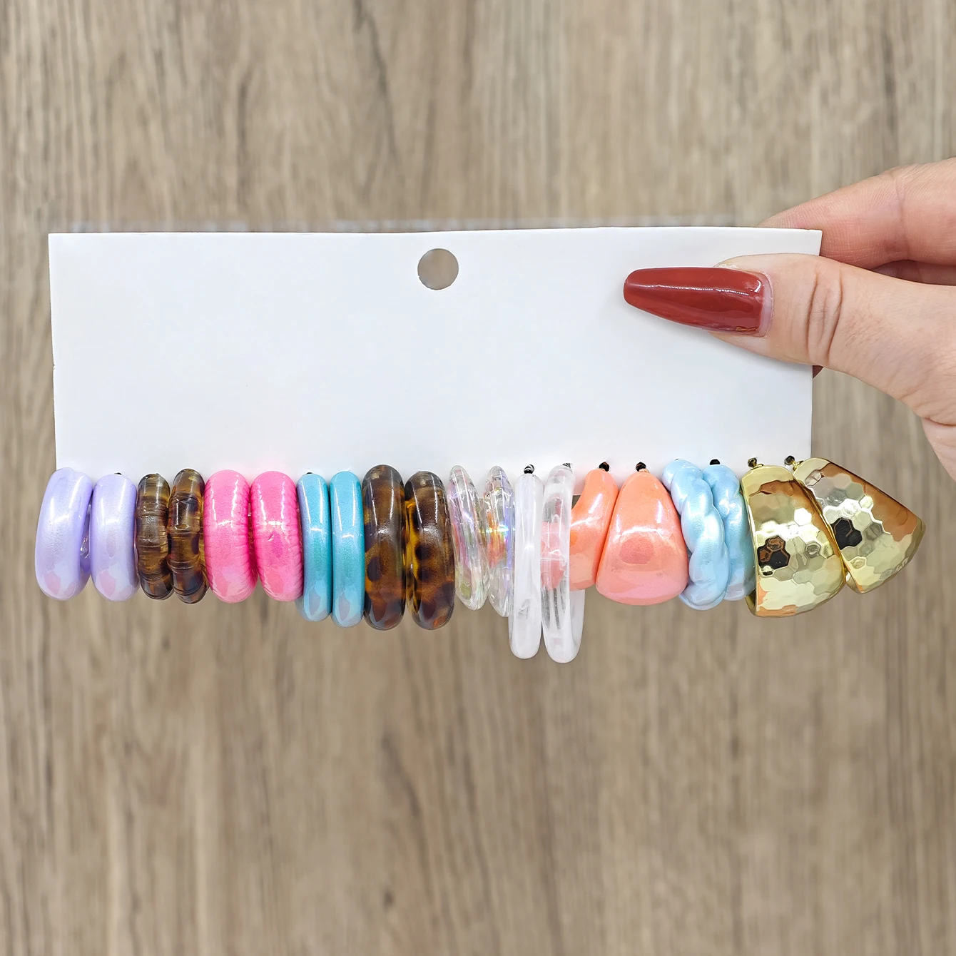 20pcs new kit exaggerated artistic earrings simple and fashionable colorful acrylic resin C-shaped earrings