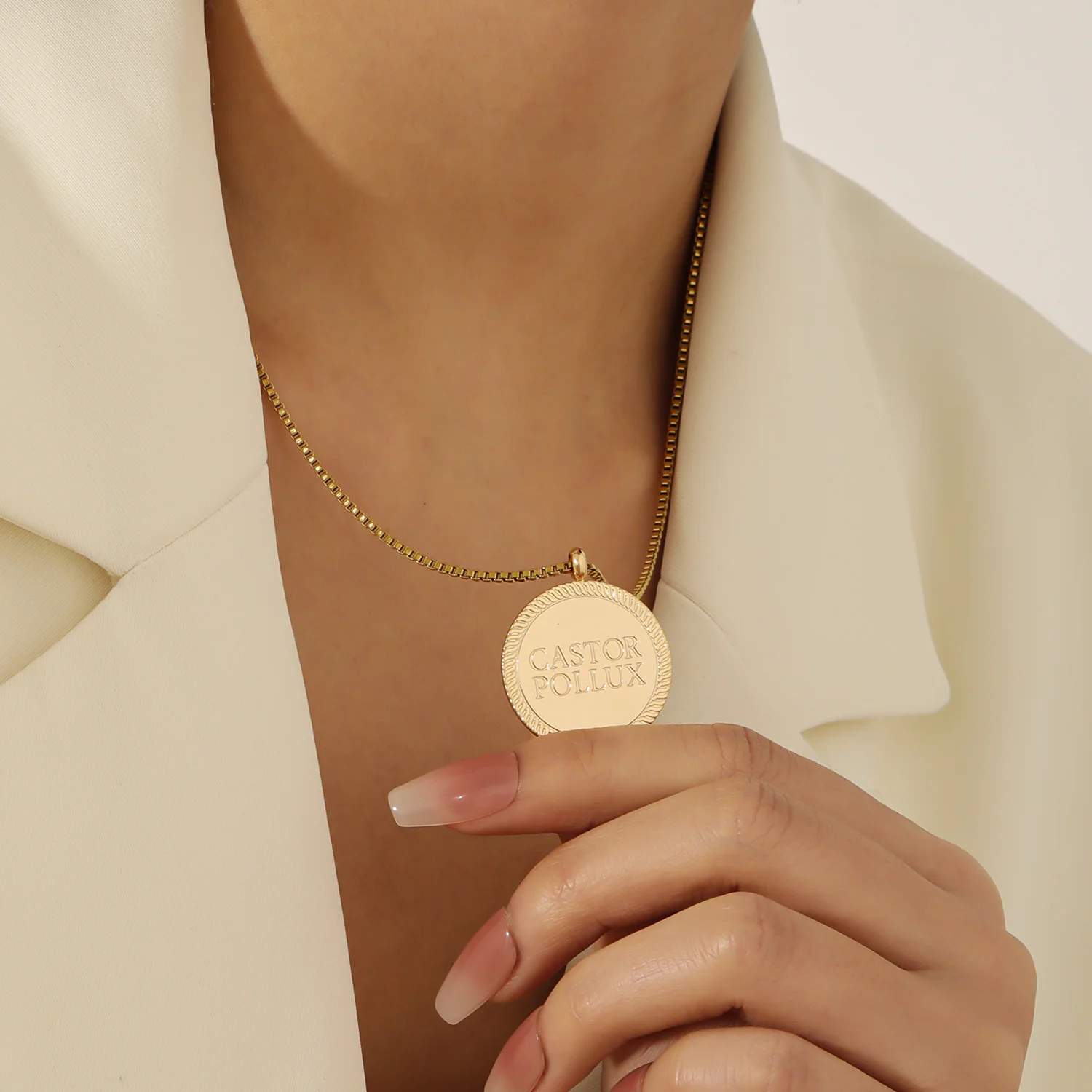 

Ожерелье с именем на заказ, позолоченная коробка из нержавеющей стали, круглый кулон, веревочный край, персонализированные винтажные украшения, Рождественский подарок для мужчин