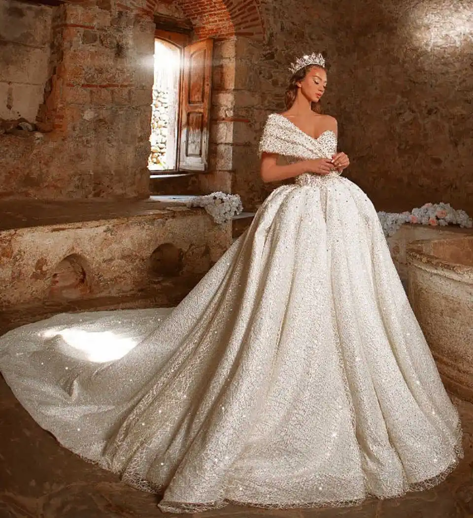 فستان زفاف فاخر ثوب حفلة كتف واحد دانتيل فستان الزفاف مطرز باللؤلؤ سويب تراين مخصص فيستدوس دي نوفيا