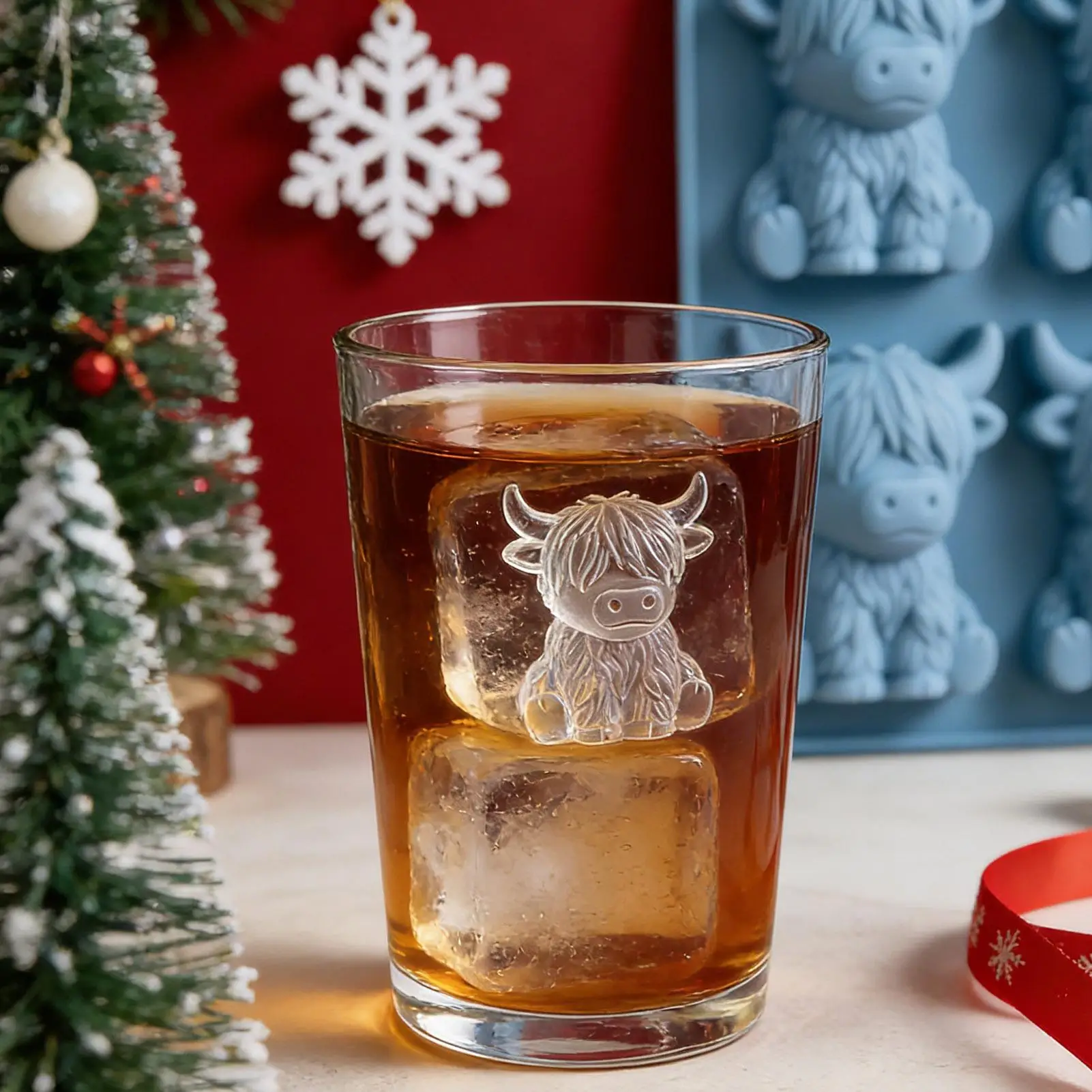3D Highland Cow Ice Cubes Molds 6 Cavity Flexible Cow Shaped Chilling Cube Making Tool For Whiskey Cocktails Bourbon