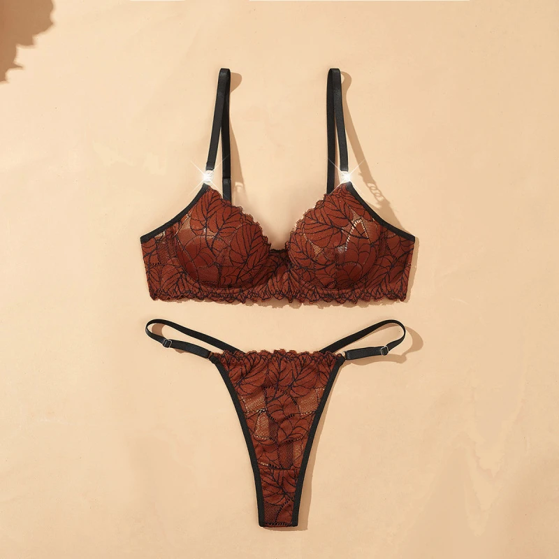 

Sexy French-style vintage bikini lingerie with leaf embroidery, thin and alluring multi-piece set