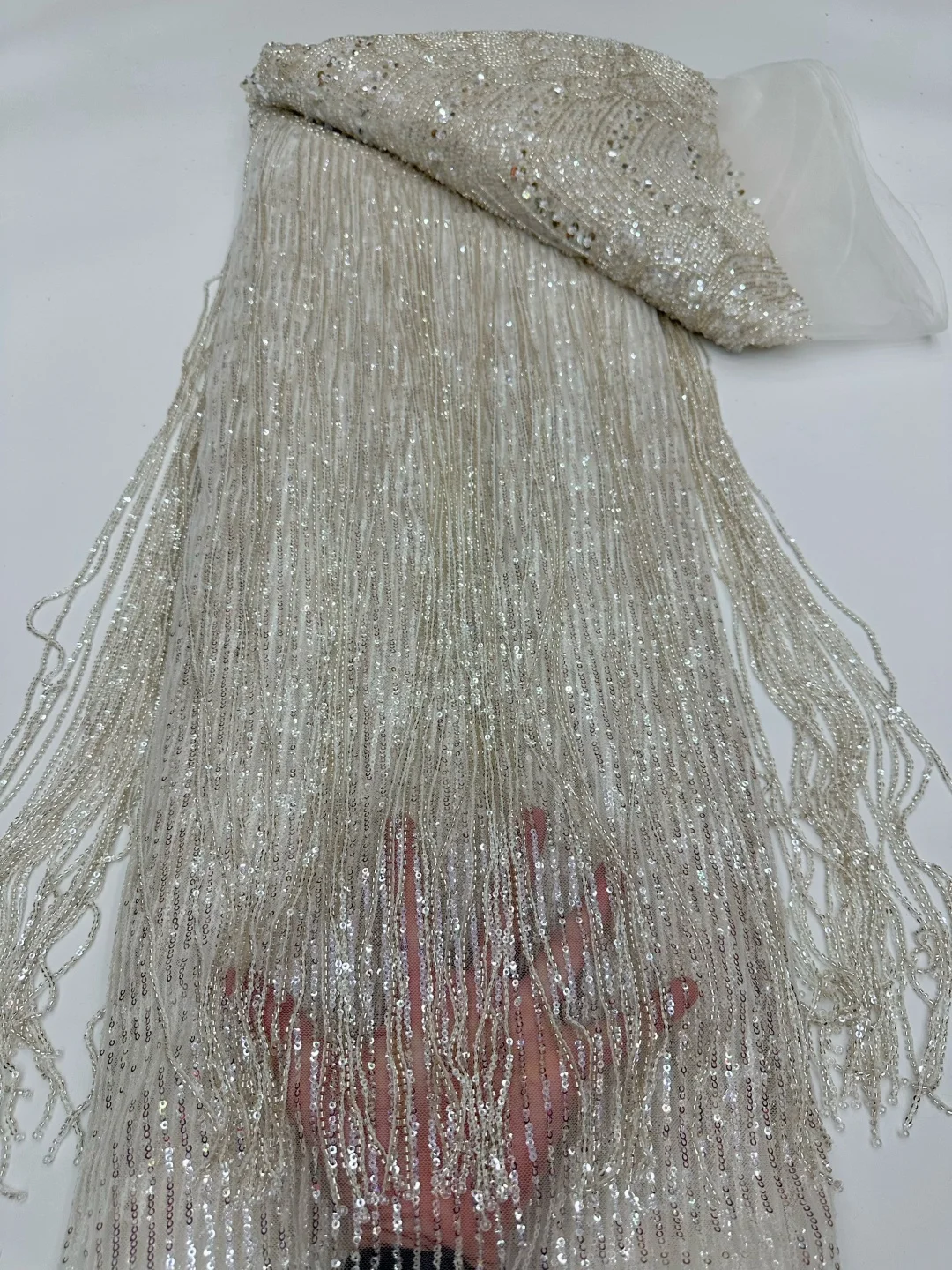 Afrikanischer Spitzenstoff, 5 Yards, hochwertige nigerianische Pailletten-Spitze mit Perlen, 3D-Stickerei, Blumenspitze zum Nähen, 2026