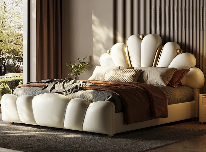 The product can be customized. 2024 new leather high-end light luxury French double petal bed