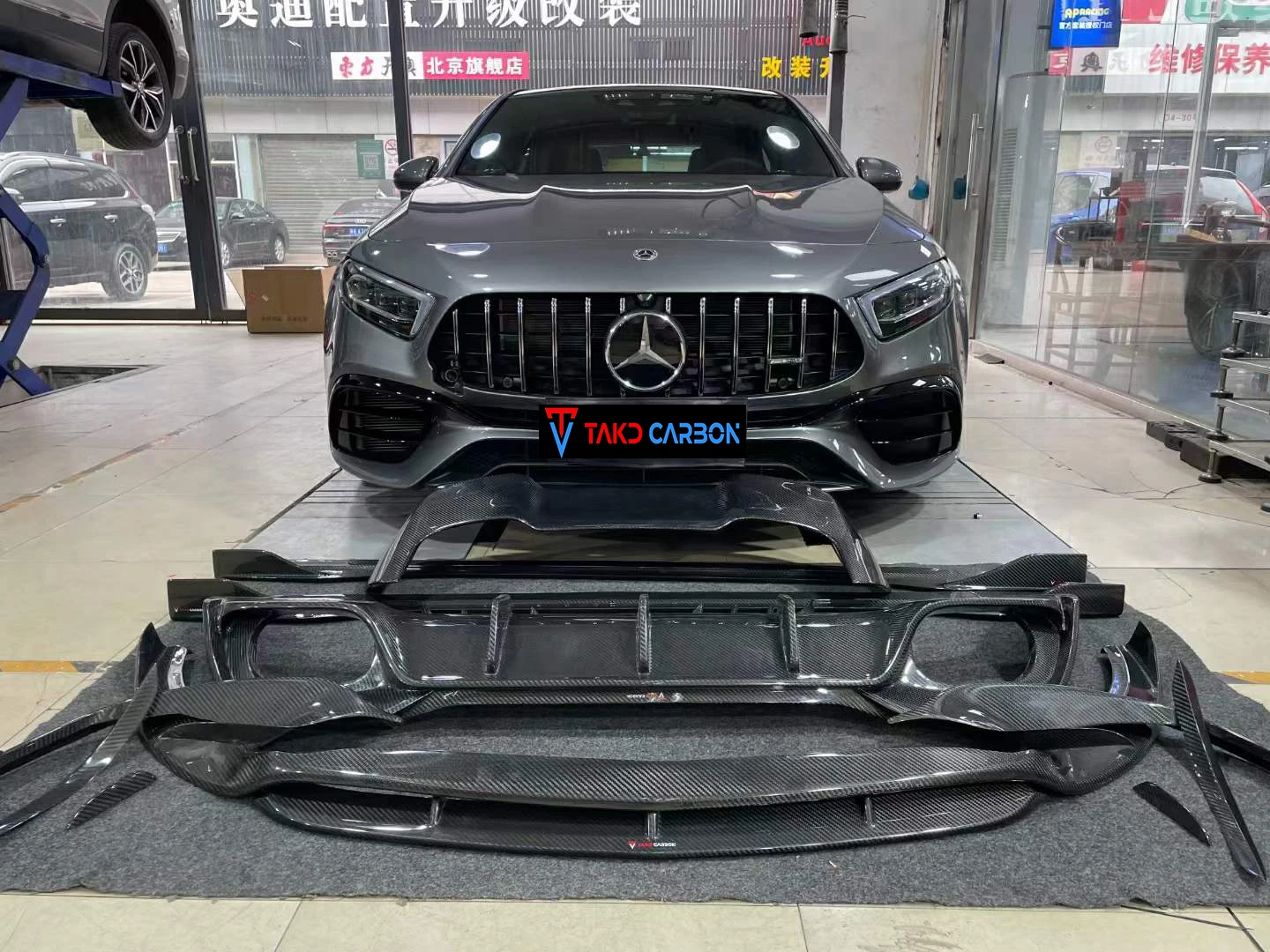 Carbon Real Car Data Development Dry Carbon Fiber Front Middle Bumper Lip universal rear spoilers For BENZ A45 W177