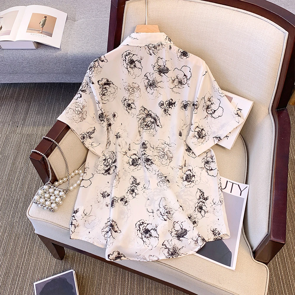 Plus-size Women's Summer Casual Commute Loose comfortable shirt Chiffon flower print button-down short-sleeved lapel top large