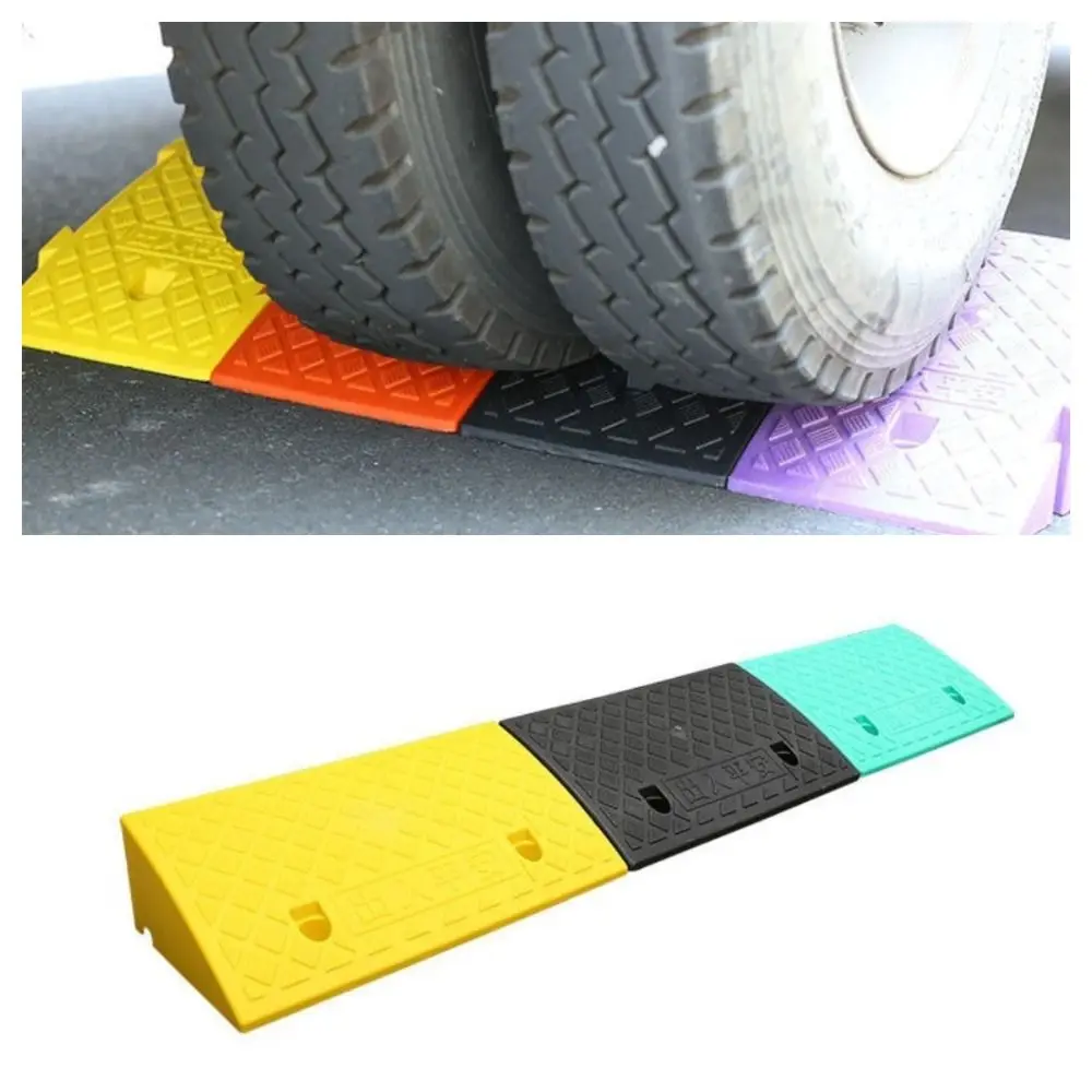 Durable Curb Ramps Car Wheel Driveway Ramps Speed Bump Black Threshold Ramp Anti-Slip Yellow Tires Curb Ramps Truck
