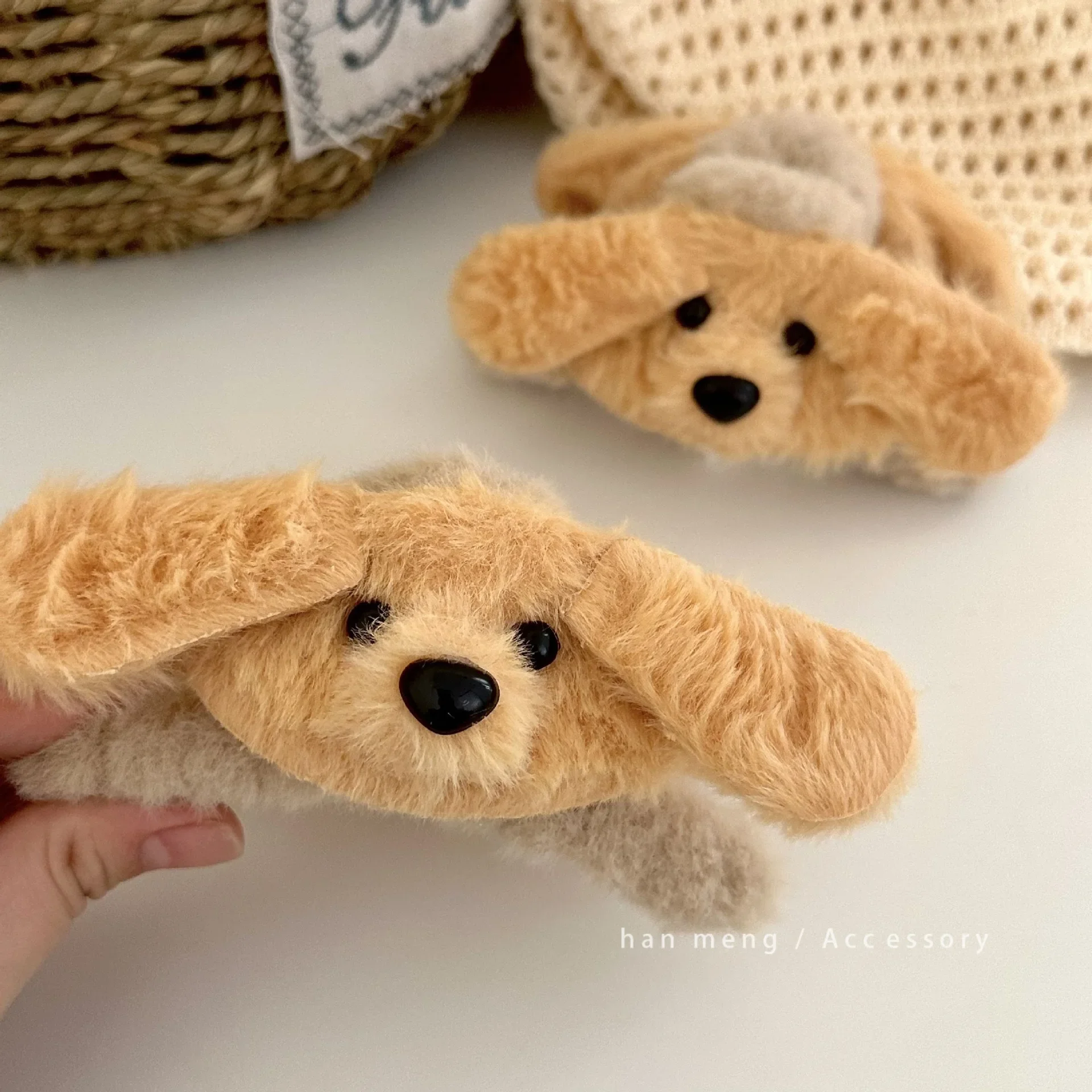 Niedliche goldene Welpen-Haarspange, große Haarspange für den Hinterkopf, Hai-Clip, hochwertige, pelzige Krallenklammern für den Herbst und Winter, Persönlichkeits-Kopf-Accessoire – Detail 2