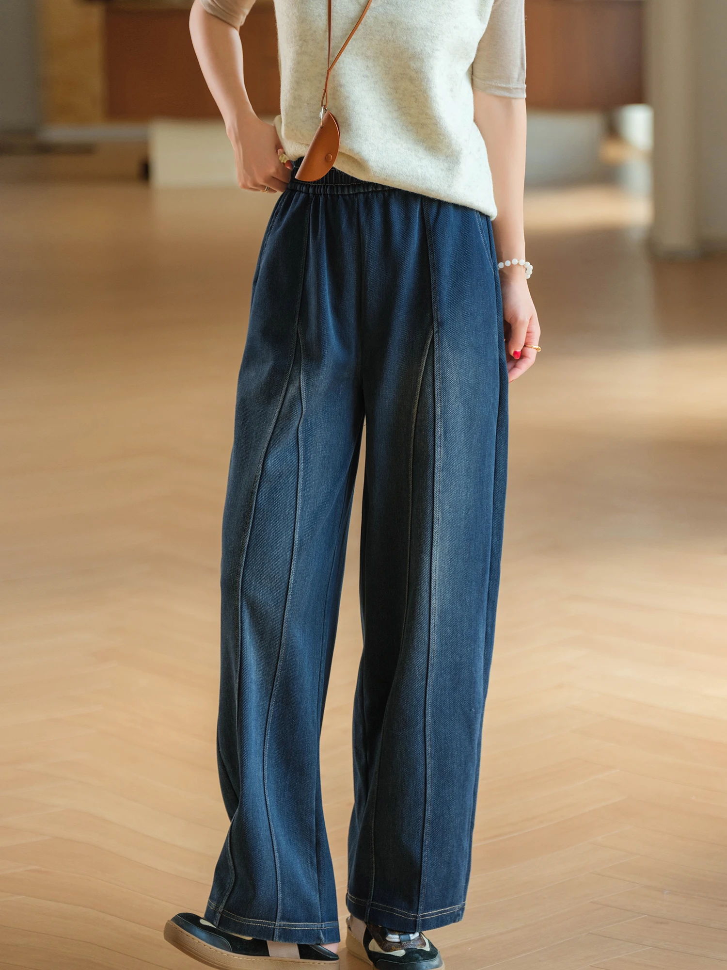 Heavy-Duty Weathered Cotton Elastic-Waist Jeans Ladies Loose Fit Polyester Fiber Multi-Line Seperation Washing Process
