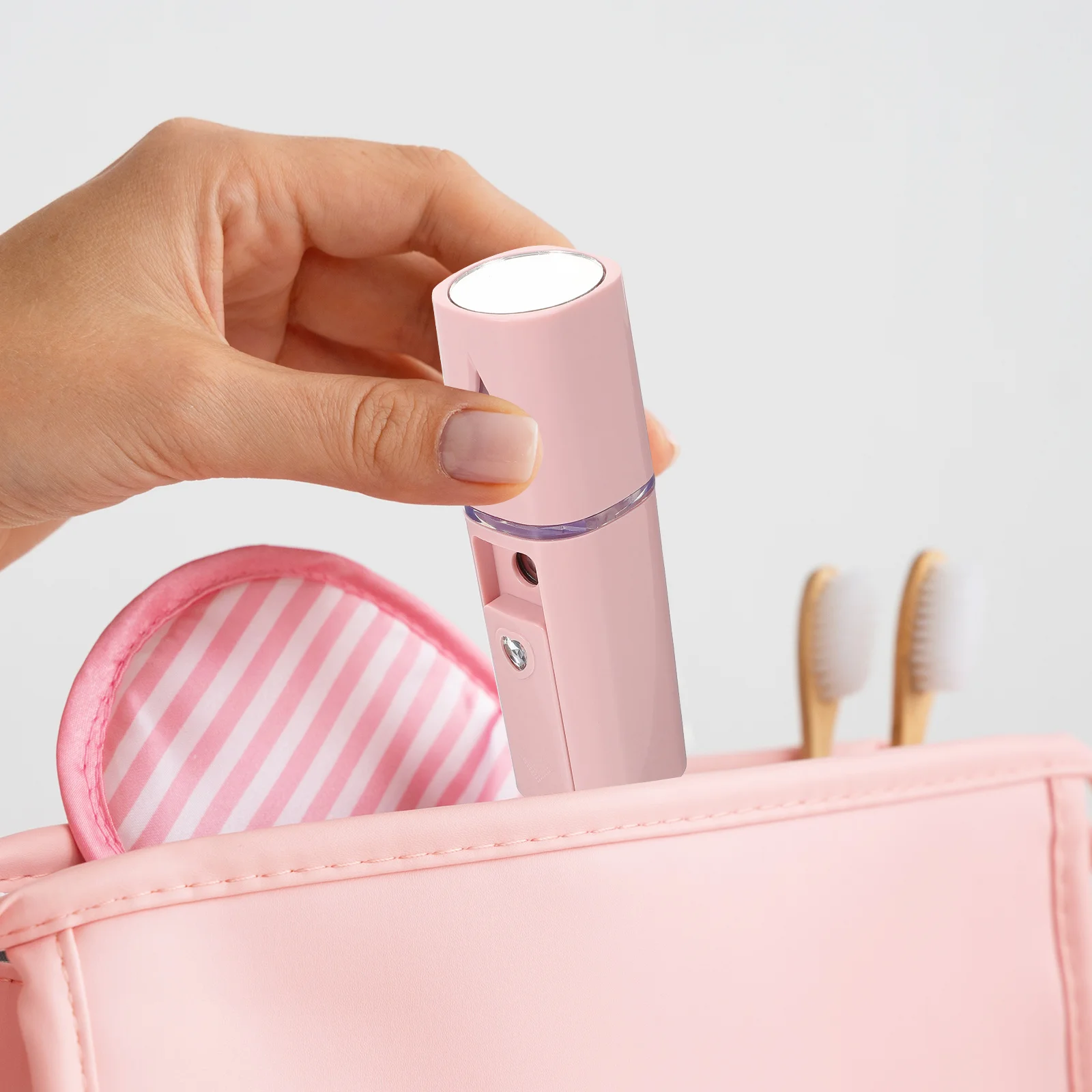 Mini Hydraterende Gezichtsstoomboot Handheld Draagbare Luchtbevochtiger 20ml Facial Mister voor Huidhydratatie en Diepe Reiniging