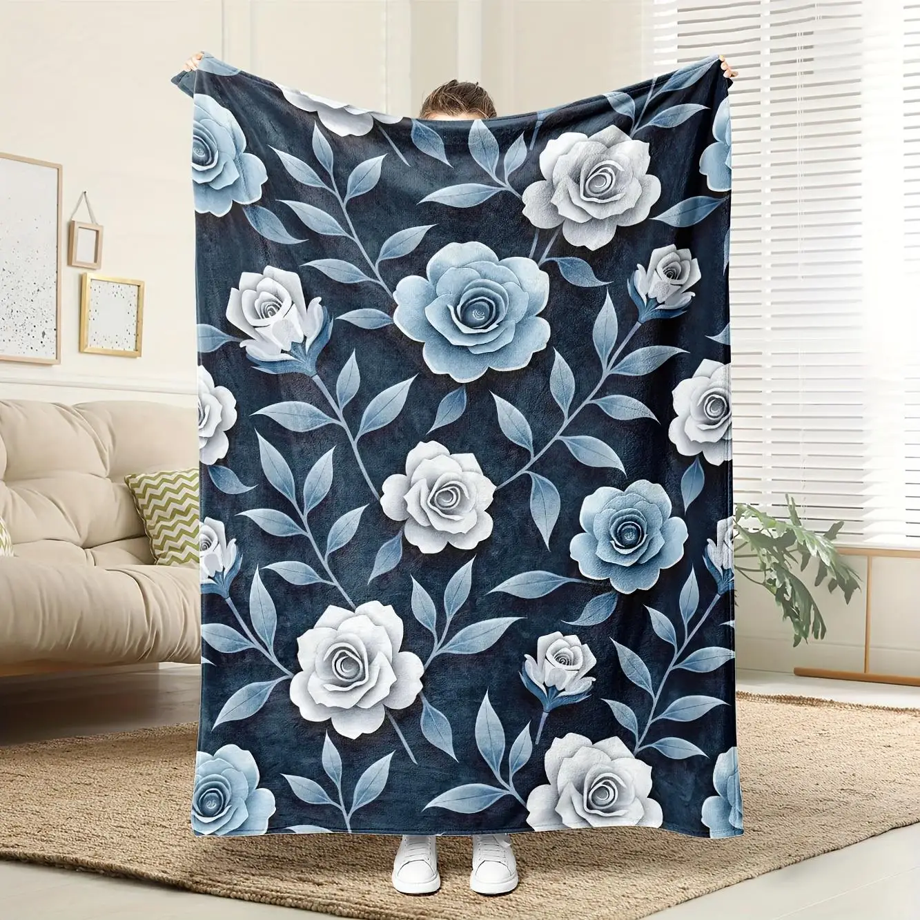 

1pc Blue rose floral blanket, polyester fabric, machine washable, suitable for sofas or beds, modern home décor.
