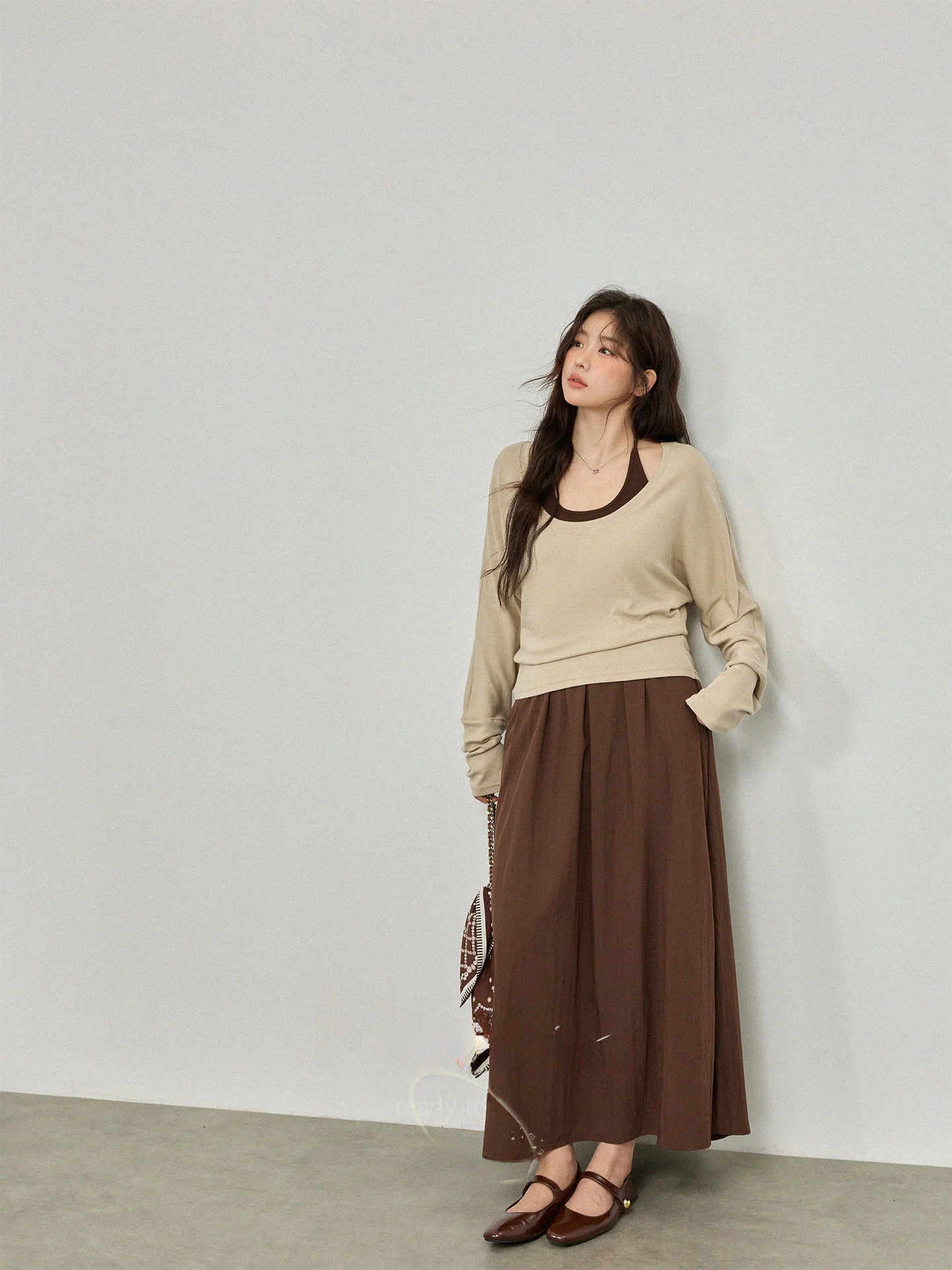 

Корейская женская одежда больших размеров Dr Ne Hanging Long Sve, утягивающая юбка с мясным покрытием, комплект из двух предметов для полных девочек