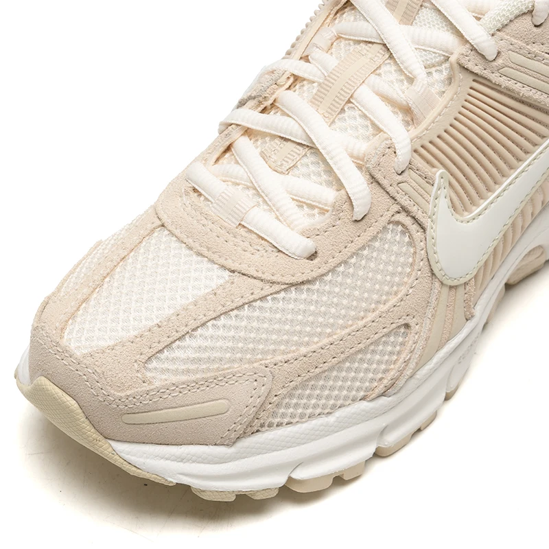 نايك أحذية نسائية Zoom Vomero 5 أحذية رياضية خفيفة الوزن تنفس مريحة احذية الجري المألوف ريترو حذاء كاجوال Hq0458-200 #4