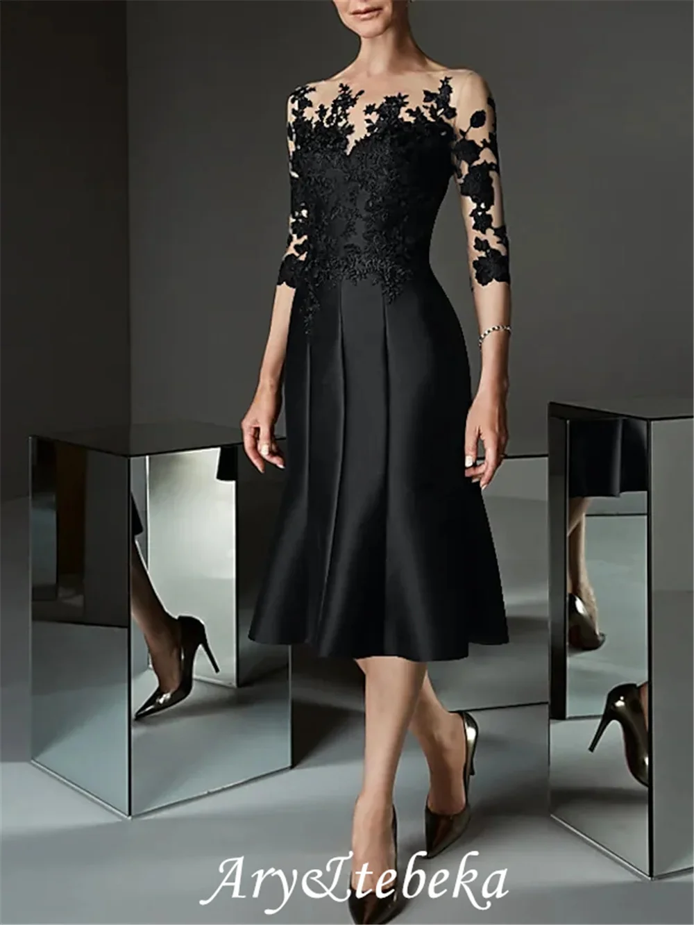 

Mother of the Bride Dress See Through Bateau Neck Knee Length Lace Satin 3/4 Length Sleeve with Buttons Appliques