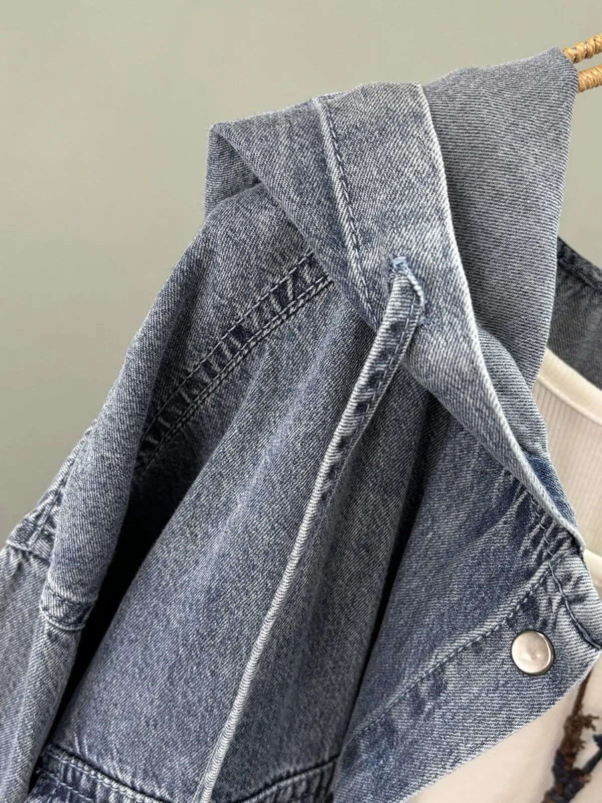 SuperAen Korean Style Loose Oversize Pocket Design Long-sleeved Retro Denim Coat Shirt for Women 2026 Spring New Hooded Jackets