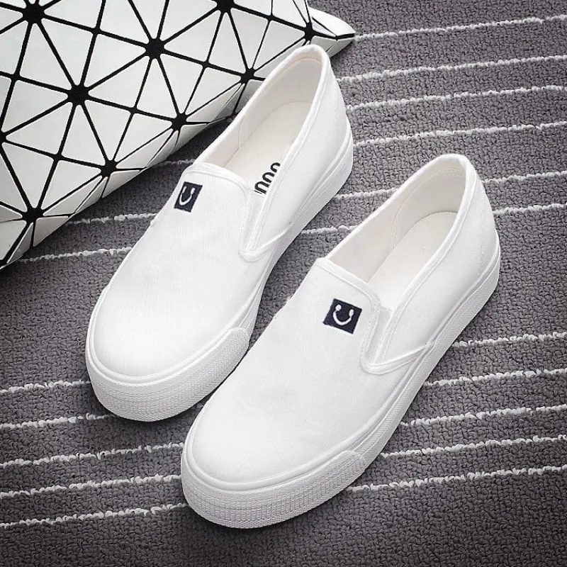 Women Canvas Flat Shoes Spring New Fashion White Canvas Heightening Women Casual Black Round Toe Comfortable Student Flat Shoes