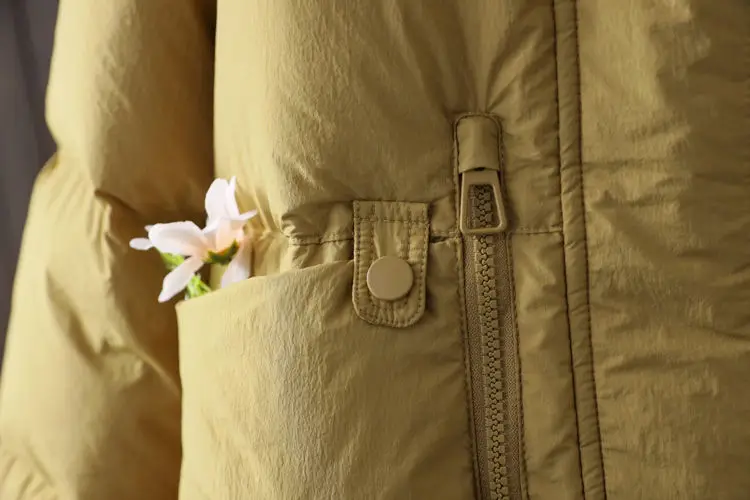 Zimowa europejska moda damska kurtka puchowa wiatroodporna ze stójką ciepła kurtka z białego puchu kaczego