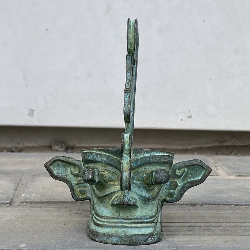 Antique Sanxingdui Vertical Eyes Bronze Mask Ornament, Ancient Chinese Craft Decorative Statue Living Room Decoration