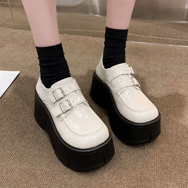 Women's Black Leather Loafer Shoes 2026 Retro British Style Metal Buckle Platform High Heels for Petite Women