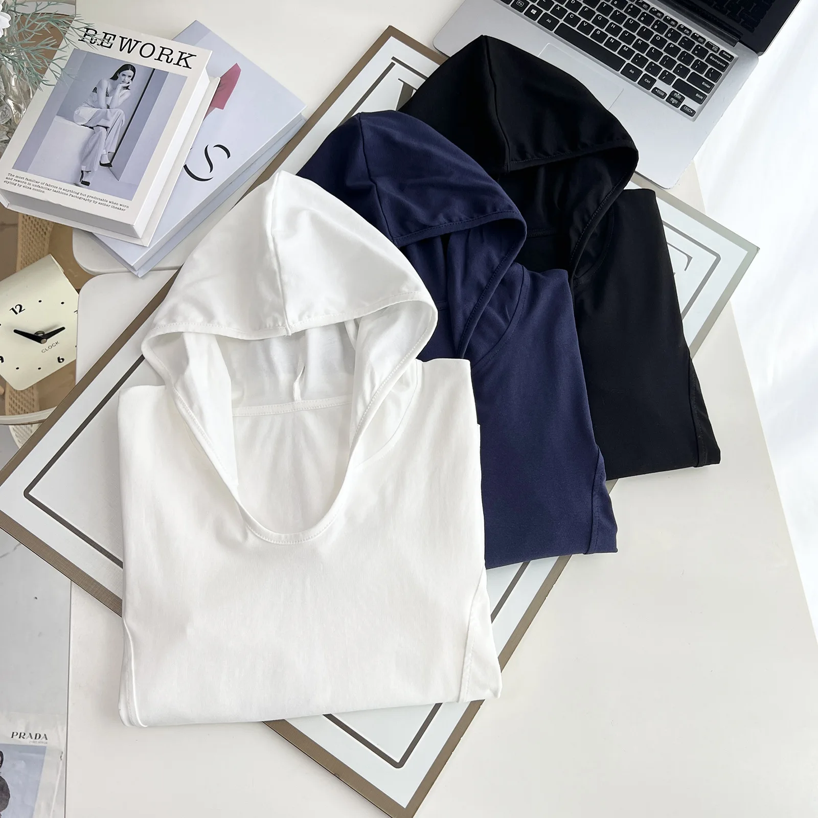 Grande taille femmes T-Shirt automne nouveau décontracté coupe tridimensionnelle à capuche à manches longues hauts col en v sweats à capuche