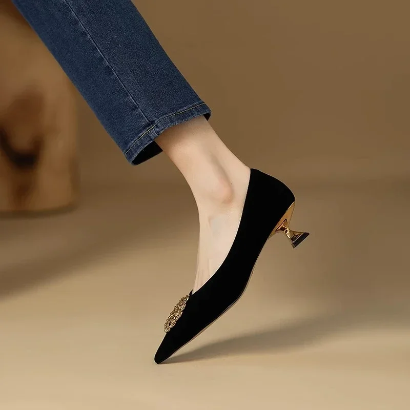 Zapatos de tacón medio negro francés para mujer, cómodos Zapatos de oficina y carrera, cuero suave, gamuza, Zapatos poco profundos puntiagudos