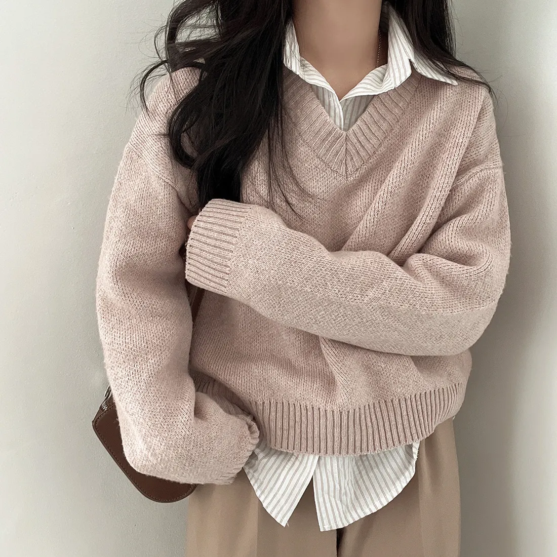 

REALEFT Autumn Winter Vintage Solid V-neck Loose Women's Short Sweaters Long Sleeve Casual Korean Knitted Pullovers Female