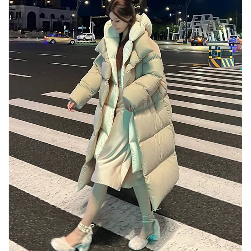 عالية الجودة الأبيض بطة أسفل سترة المرأة 2025 شتاء جديد وهمية قطعتين مجموعة طويلة مقنعين أسفل معطف الإناث الدافئة باركر معطف