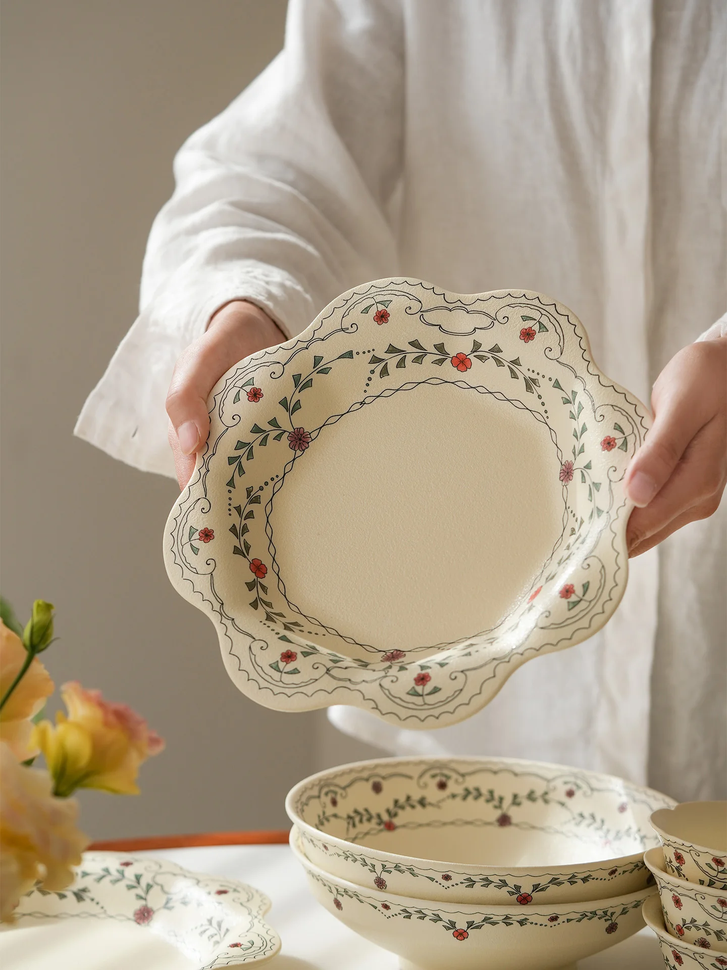 

Ele Cerc Di Plate Dert или основный курс, круглая аппа, высококачественная тарелка для завтрака для домашнего использования, дивавольница и микроволновая печь...