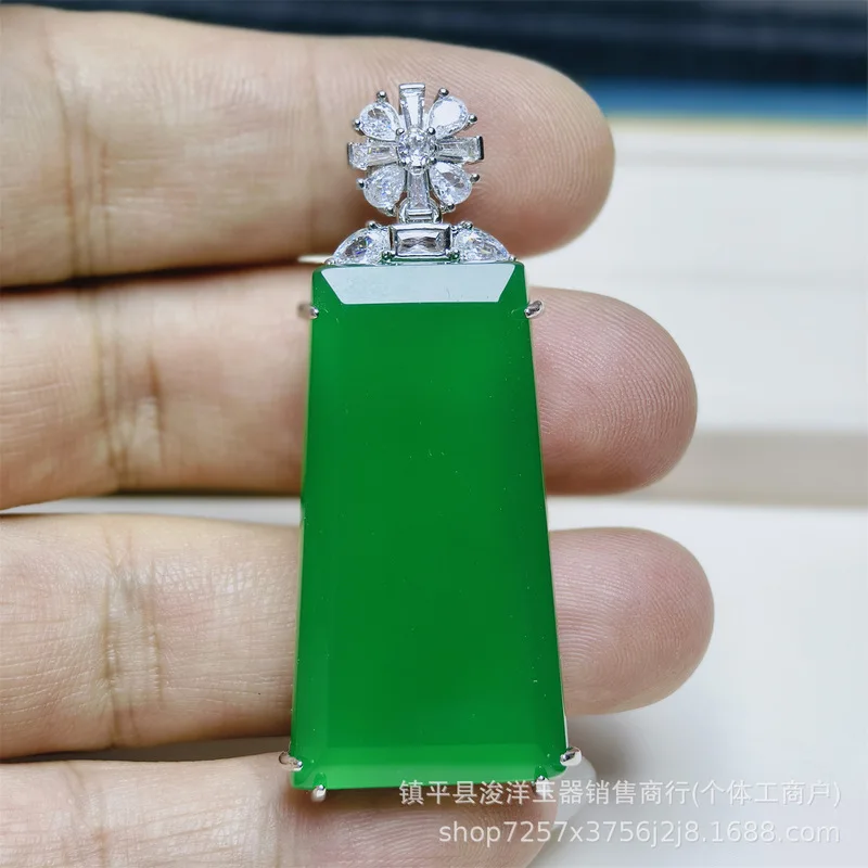 A-grade ice jadeite green chalcedony pendant, 925 silver-plated, inlaid with Burmese pure green jadeite, pigeon egg-shaped penda