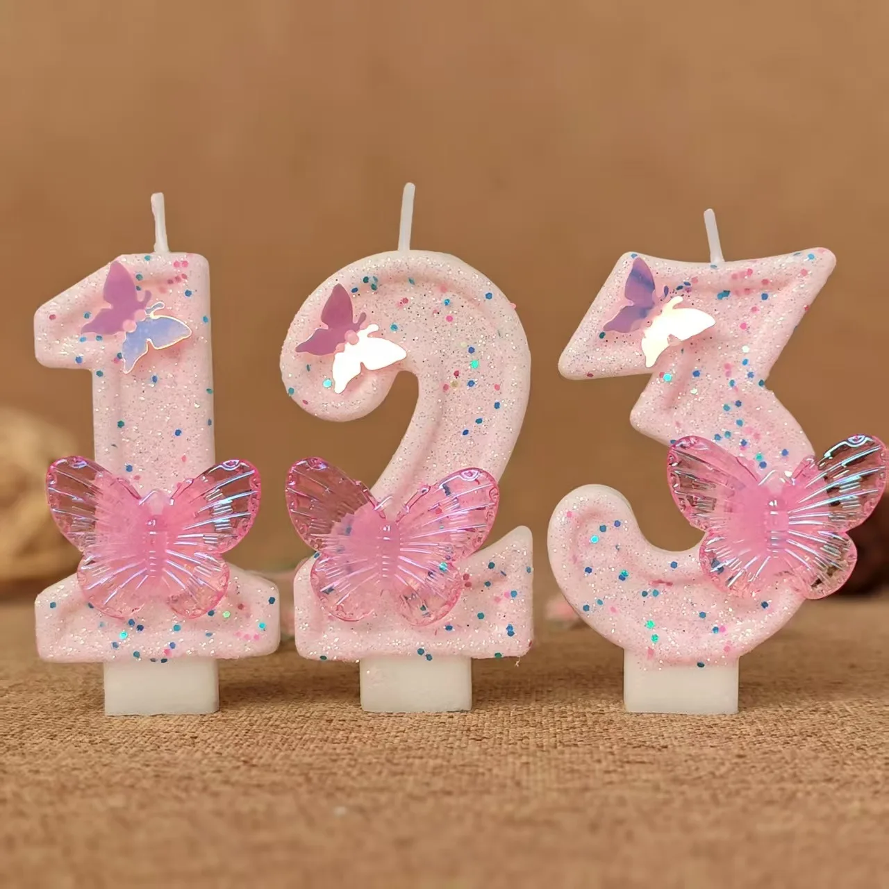 3D-Schmetterlings-Zahlenkerzen 0-9, glänzende, pinkfarbene Glitzerkerzen für Geburtstagskuchen, Kuchendekoration, Partyzubehör – Detail 1